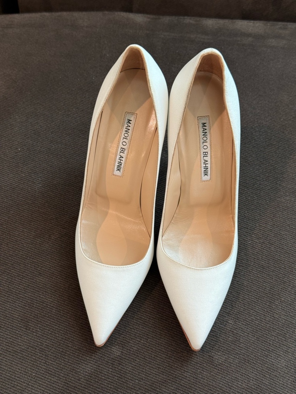 Manolo Blahnik Crepdechine Pumps - Picture 4 of 15